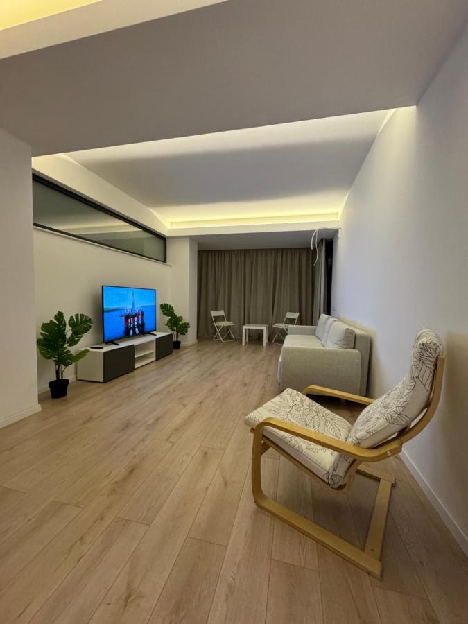 Warm Hotel Apartment Bukarest Kültér fotó