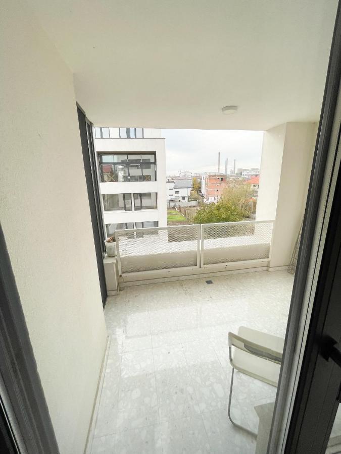 Warm Hotel Apartment Bukarest Kültér fotó