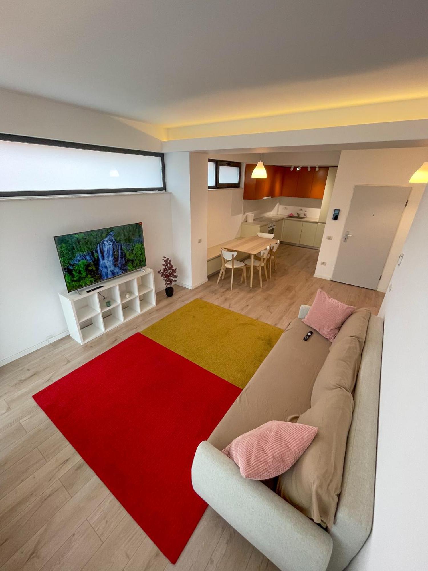 Warm Hotel Apartment Bukarest Kültér fotó